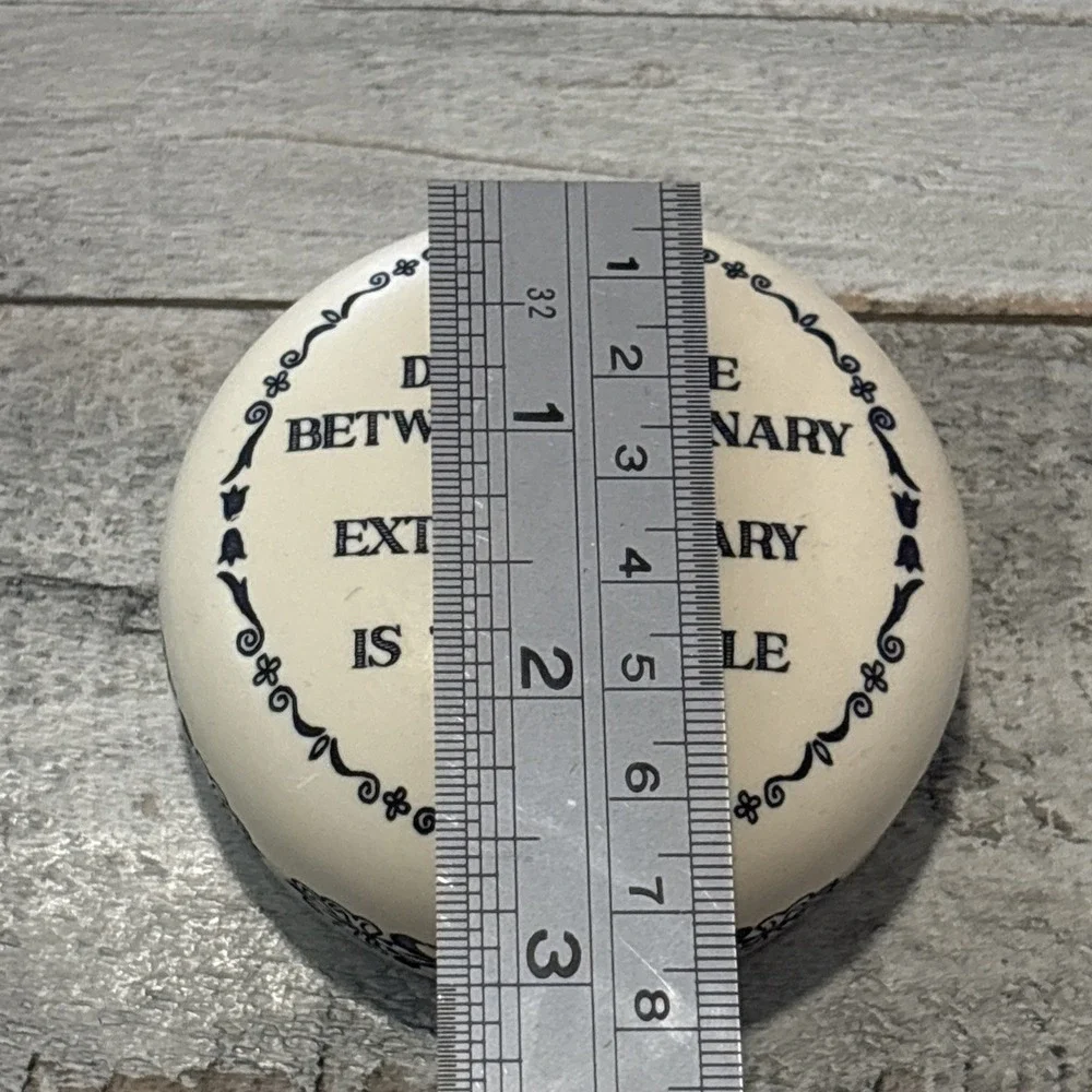Baekgaard paper weight